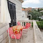 With Parking Space Supetar, Brac - 5676 Appartamento *