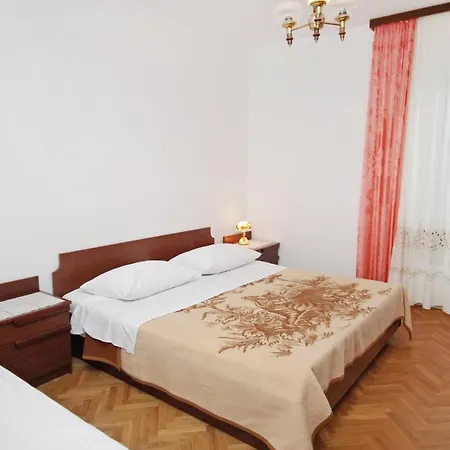 Apartment With Parking Space Supetar, Brac - 5676 *